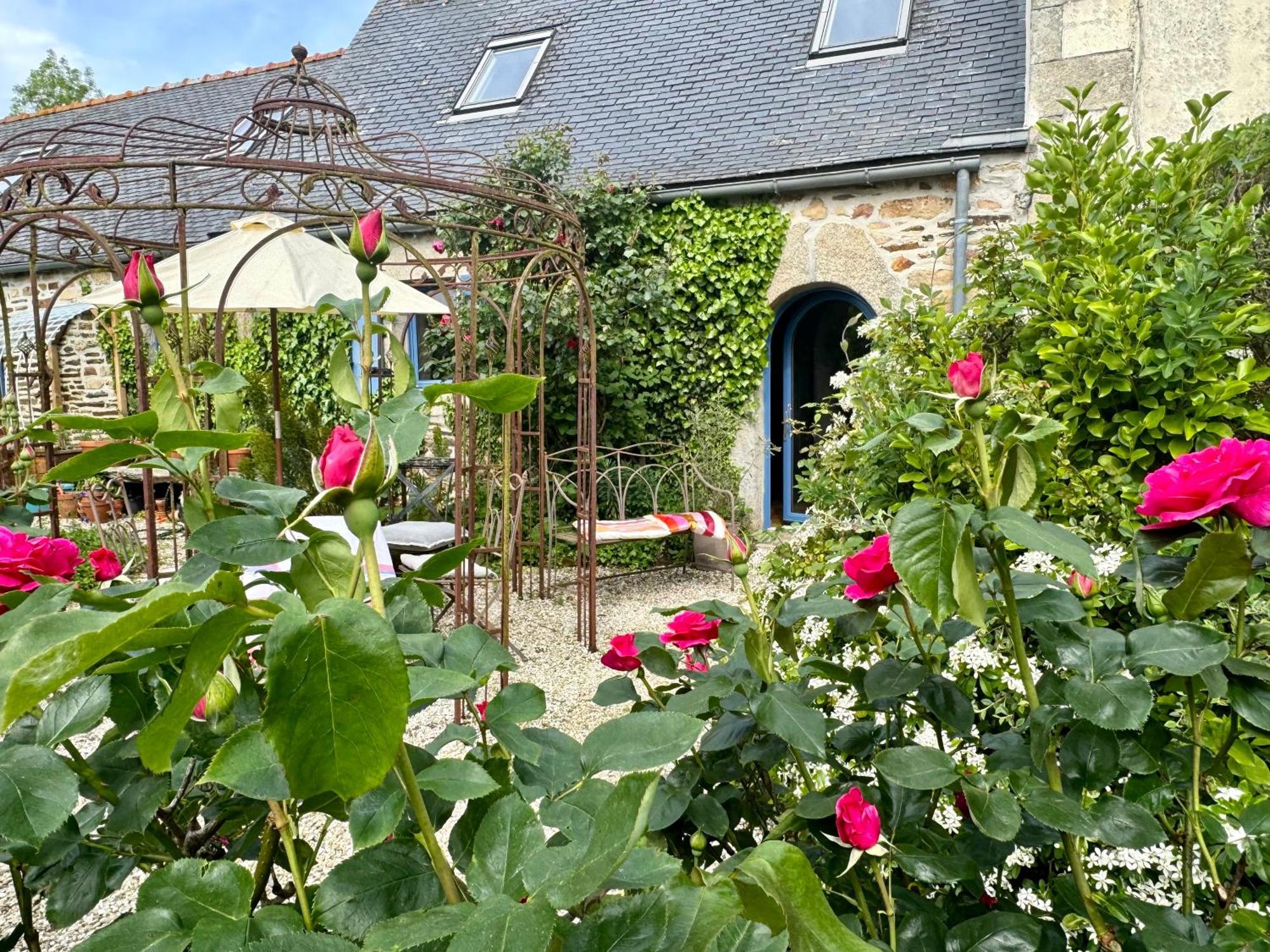 Chez Nosch Bed & Breakfast Plouegat-Guerand Dış mekan fotoğraf